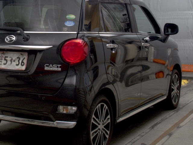 DAIHATSU CAST