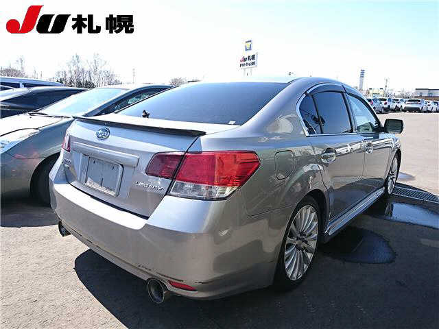 SUBARU LEGACY B4