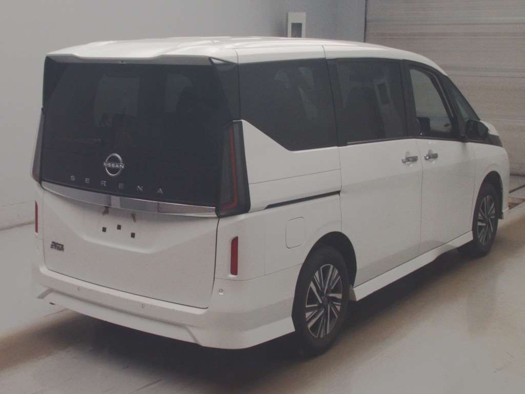 NISSAN SERENA