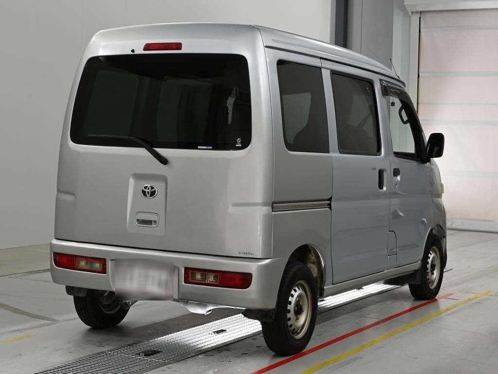 TOYOTA PIXIS VAN