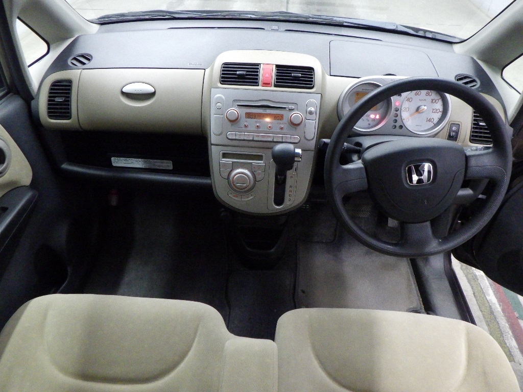 HONDA LIFE