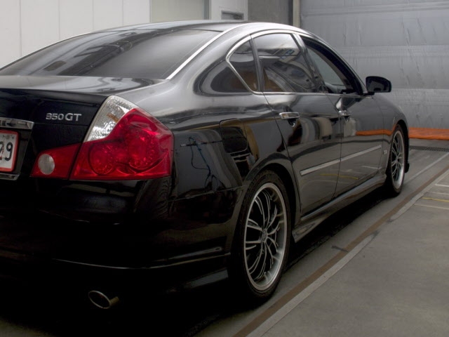 NISSAN FUGA