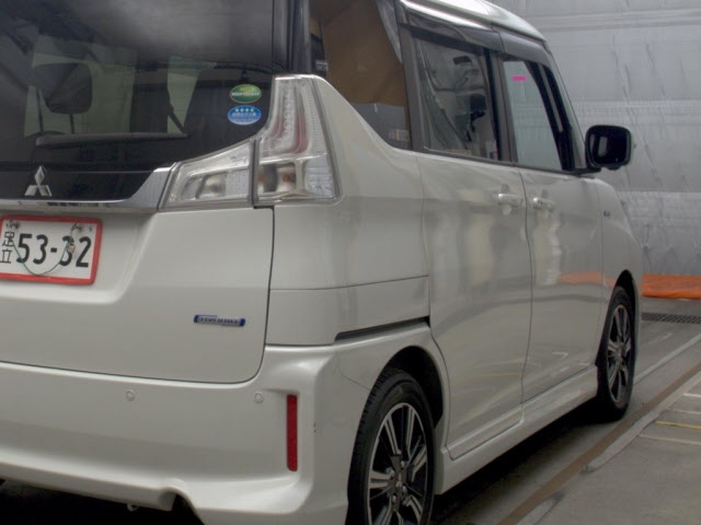 MITSUBISHI DELICA D:2