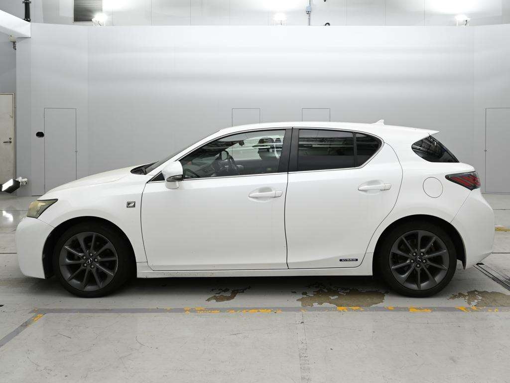 LEXUS CT200H