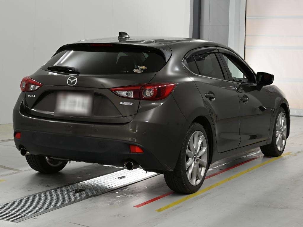 MAZDA AXELA