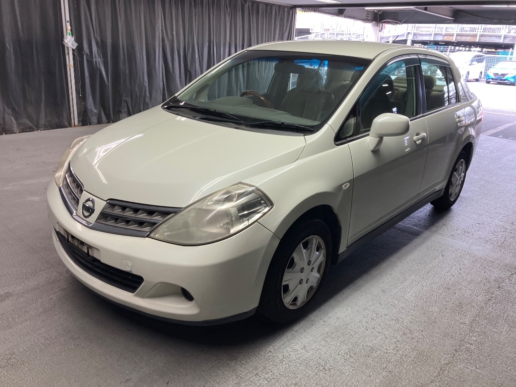 NISSAN TIIDA LATIO