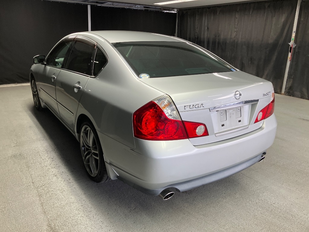 NISSAN FUGA