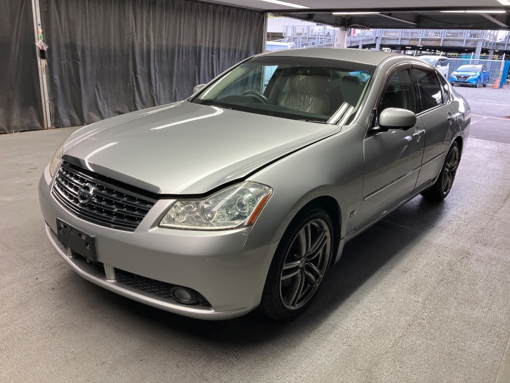 NISSAN FUGA