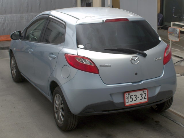 MAZDA DEMIO