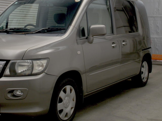 HONDA MOBILIO SPIKE