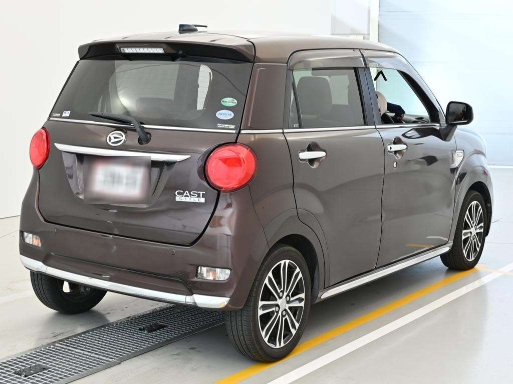 DAIHATSU CAST