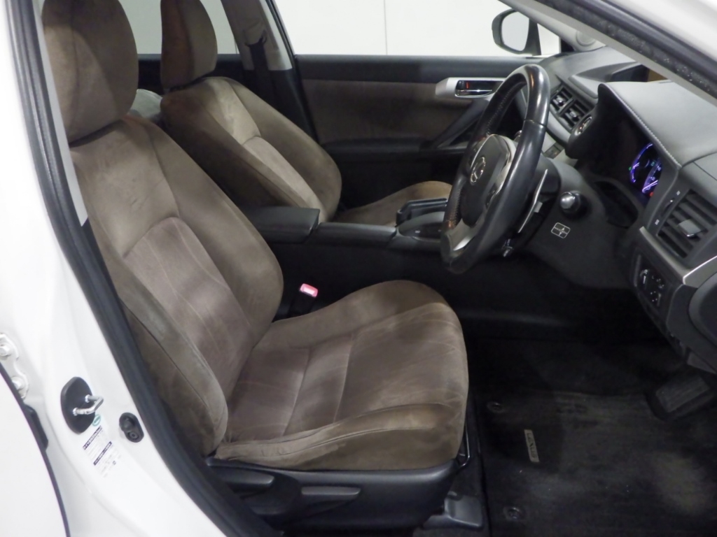 LEXUS CT200H