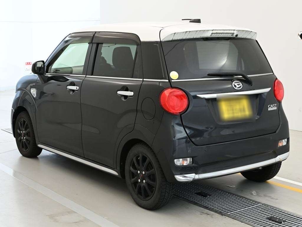 DAIHATSU CAST