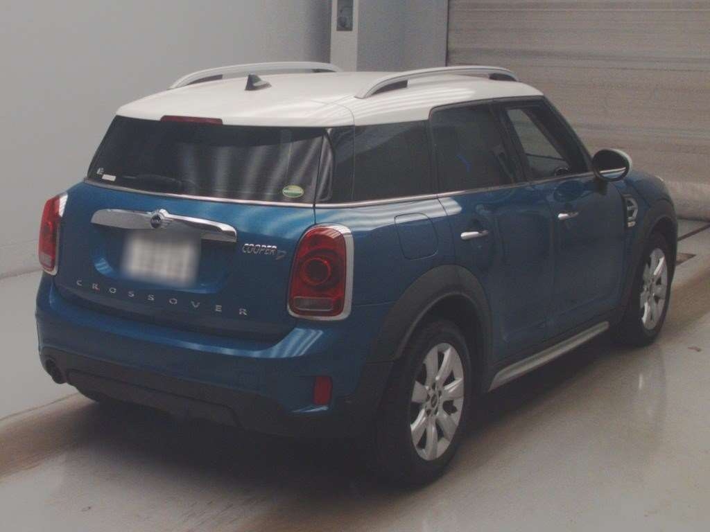 MINI CROSSOVER