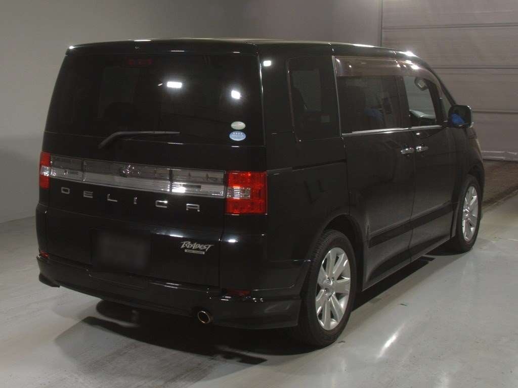 MITSUBISHI DELICA D:5