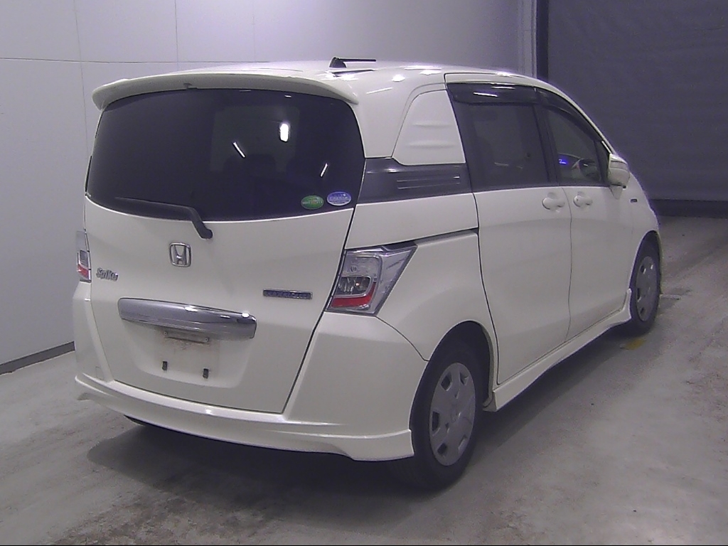 HONDA FREED SPIKE