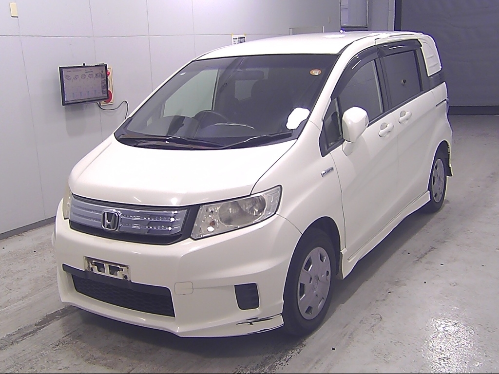 HONDA FREED SPIKE