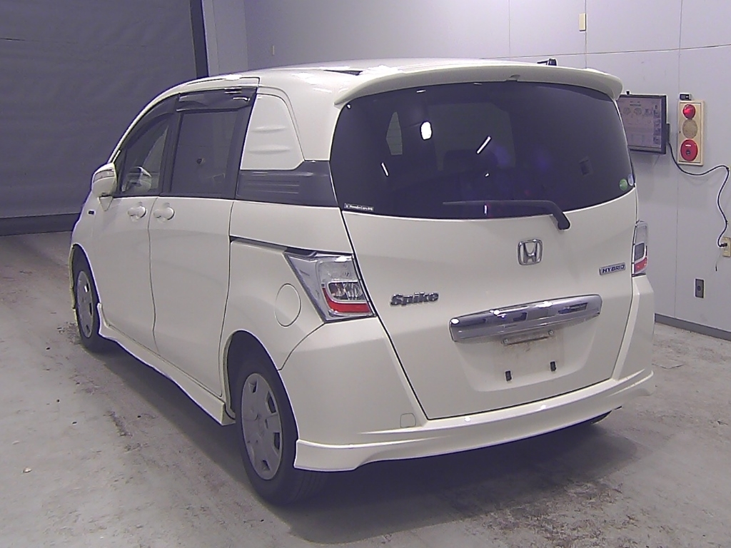 HONDA FREED SPIKE