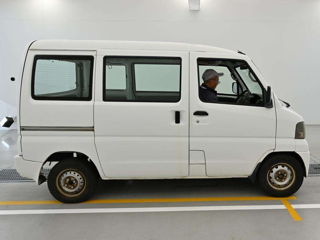 MITSUBISHI MINICAB