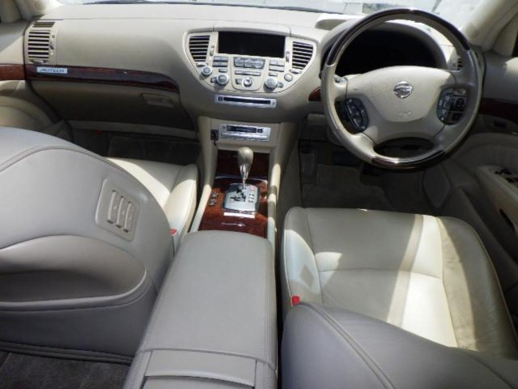 NISSAN PRESIDENT