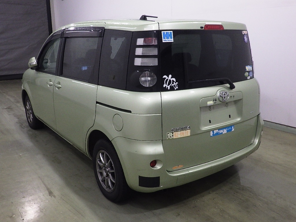 TOYOTA SIENTA