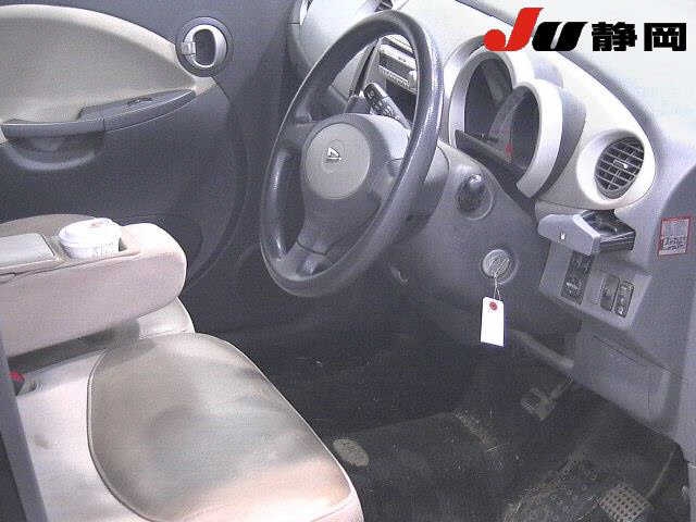 DAIHATSU MOVE LATTE