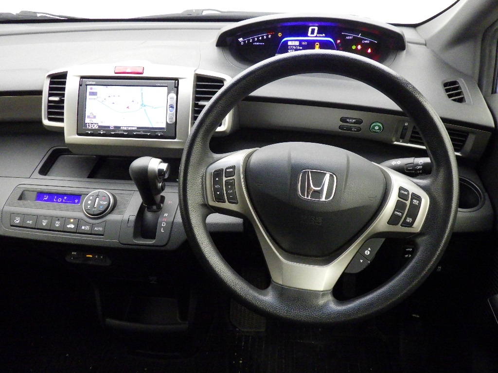 HONDA FREED SPIKE