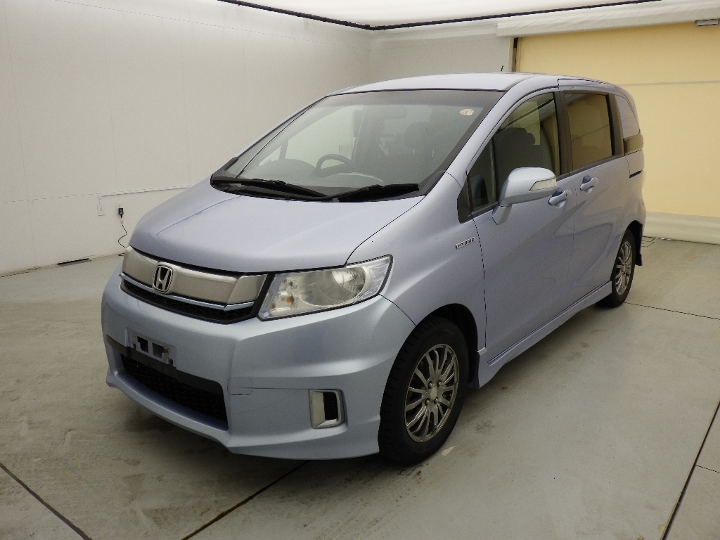 HONDA FREED SPIKE