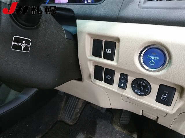 TOYOTA SAI