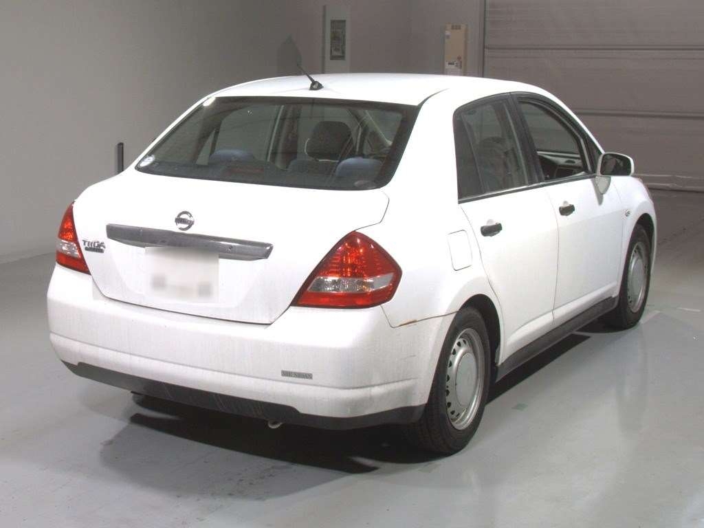 NISSAN TIIDA LATIO