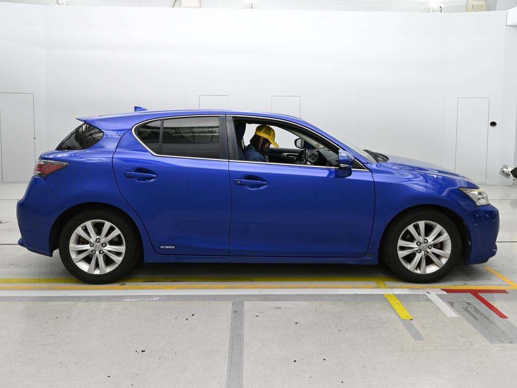 LEXUS CT200H