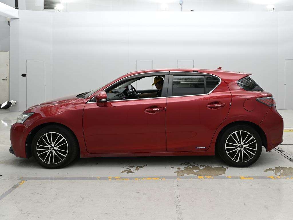 LEXUS CT200H