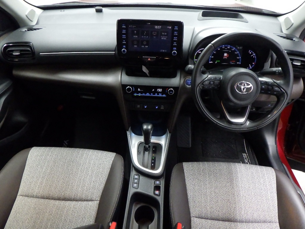 TOYOTA YARIS CROSS