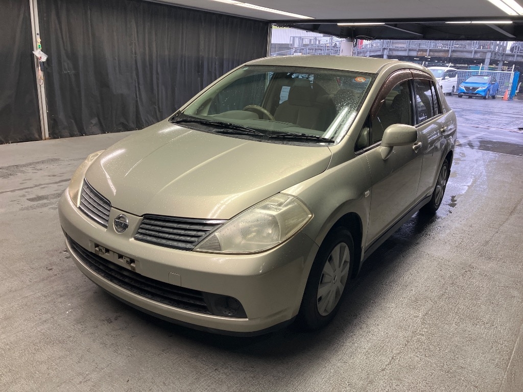 NISSAN TIIDA LATIO