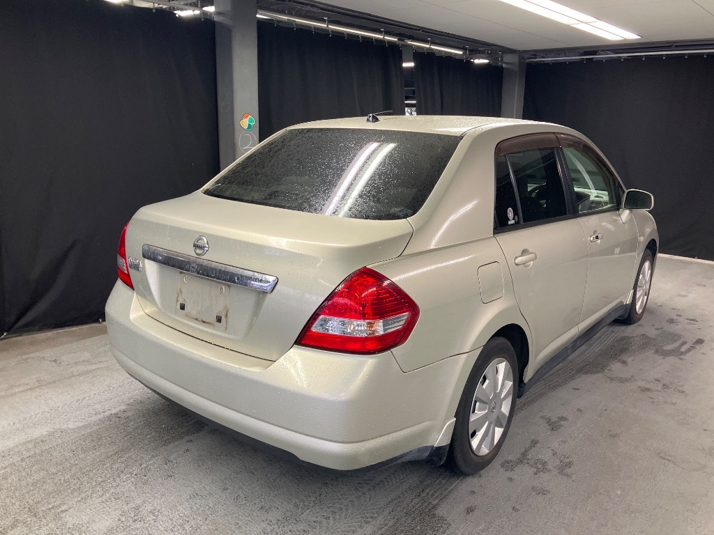 NISSAN TIIDA LATIO