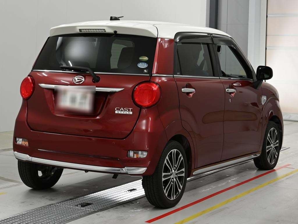 DAIHATSU CAST