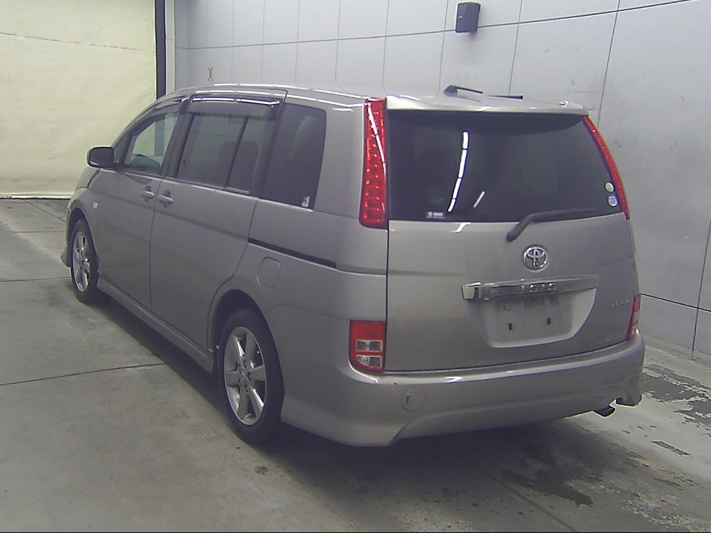 TOYOTA ISIS