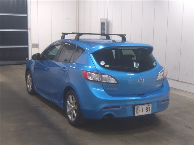 MAZDA AXELA