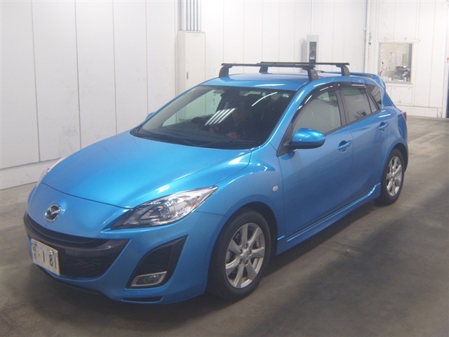 MAZDA AXELA