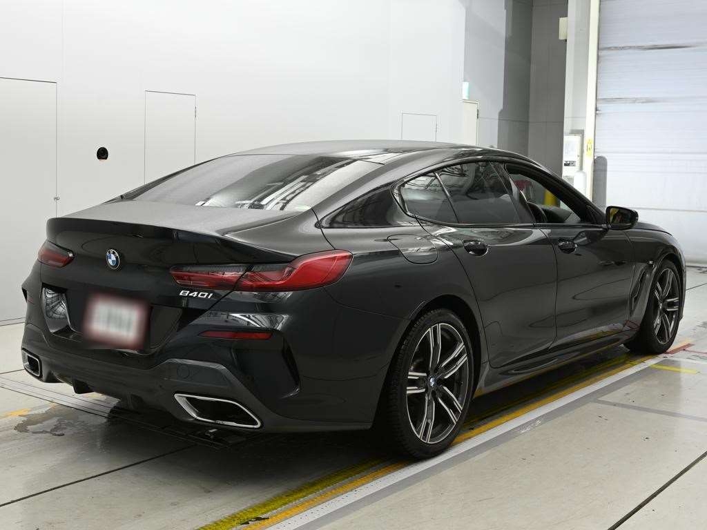 BMW 8-SERIES