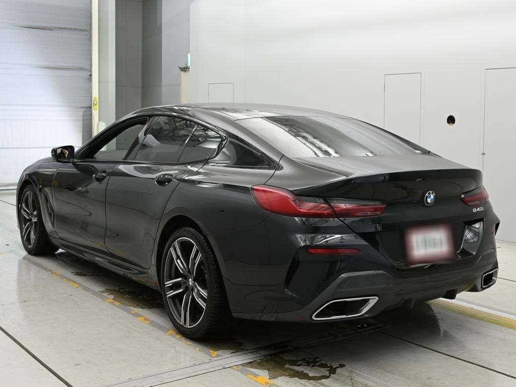 BMW 8-SERIES