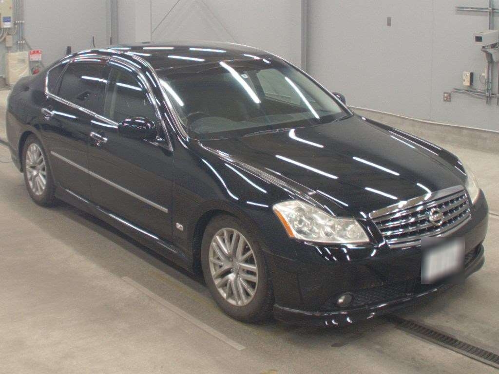 NISSAN FUGA