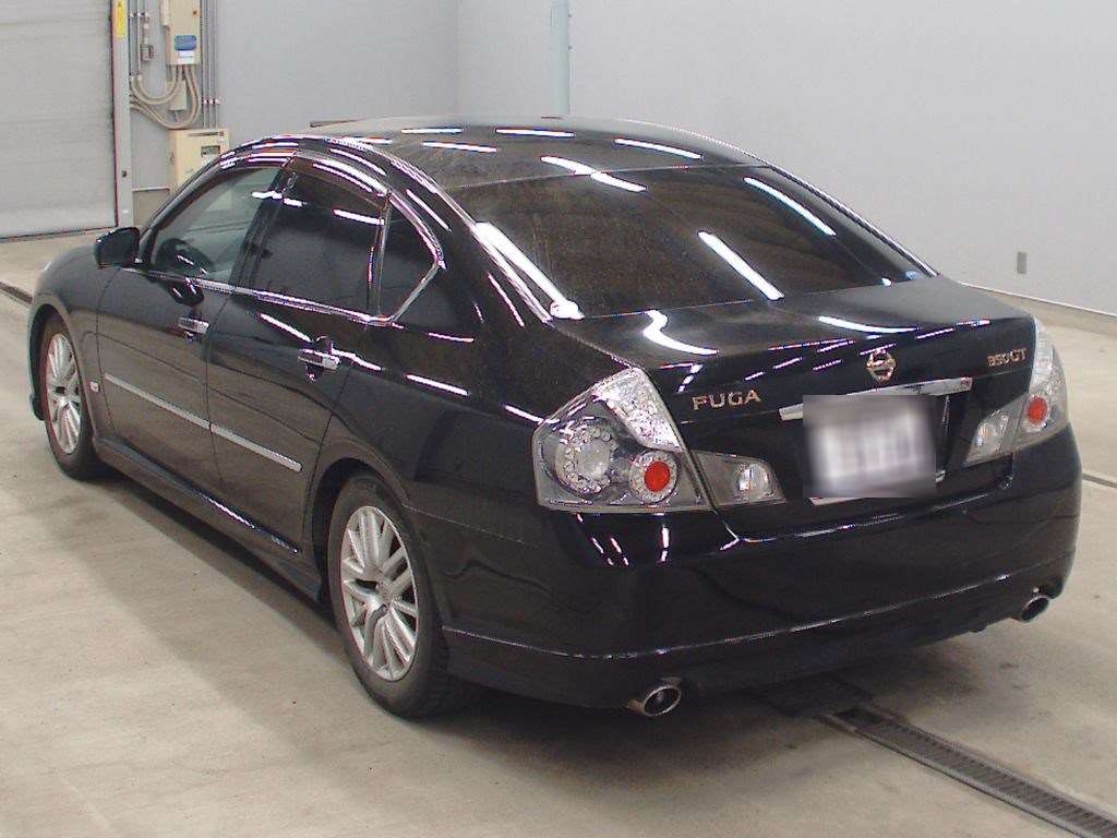 NISSAN FUGA