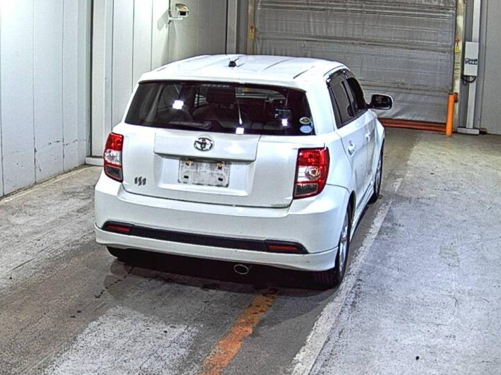 TOYOTA IST
