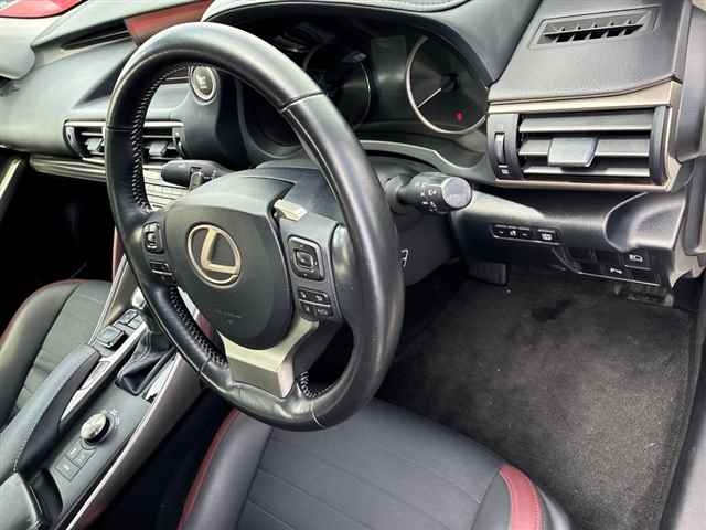 LEXUS IS300