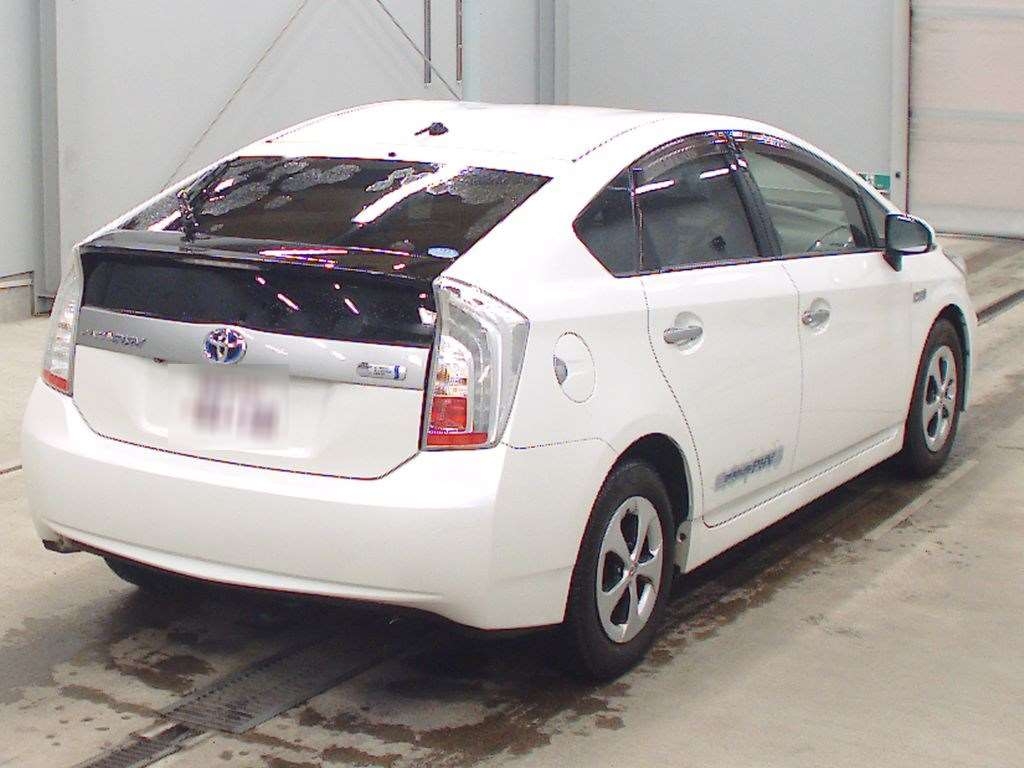 TOYOTA PRIUS PHV