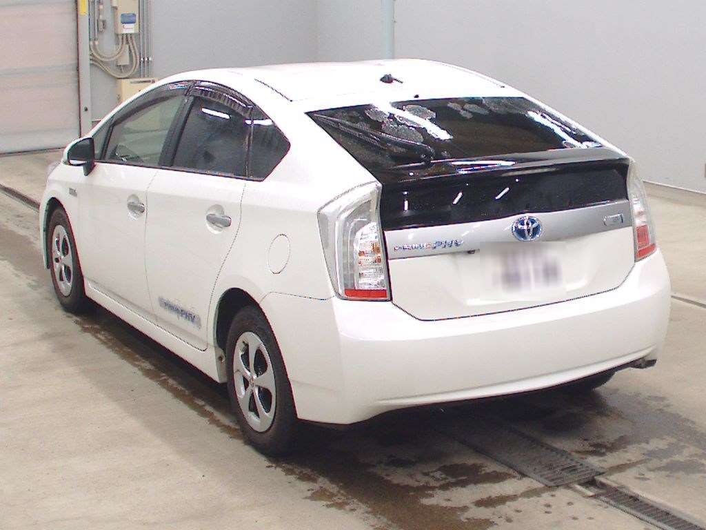 TOYOTA PRIUS PHV