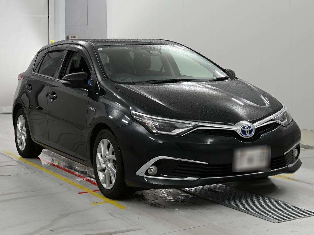 TOYOTA AURIS