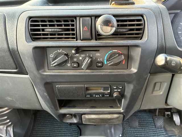 MITSUBISHI MINICAB