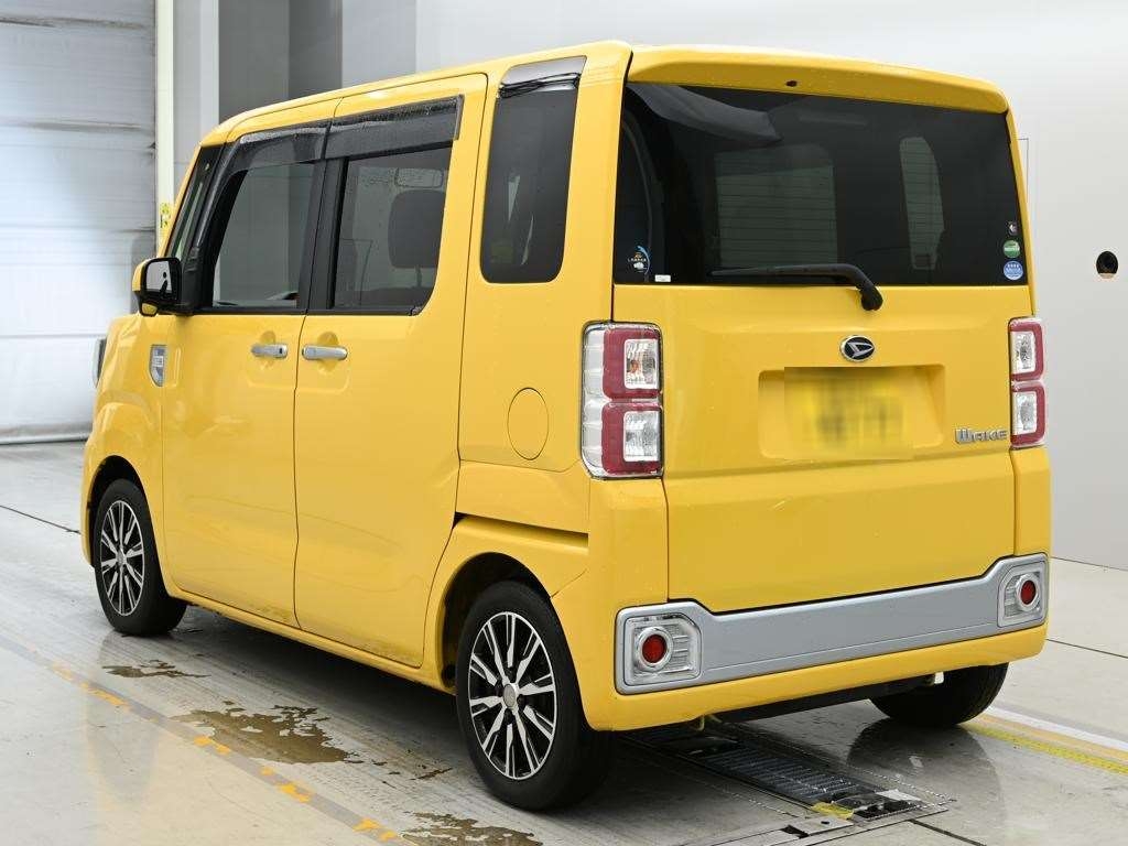 DAIHATSU WAKE